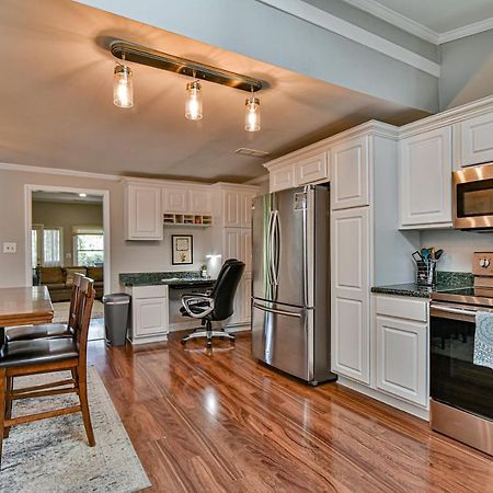 South Asheville Home With Hot Tub Just 11 Miles To Downtown Exterior foto